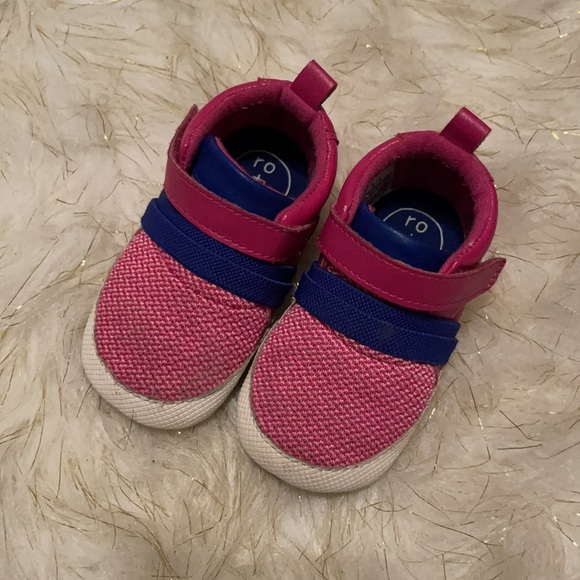 Ro+Me by Robeez | Burgandy & Blue | 6-12 months walking shoes - Picture 9 of 9